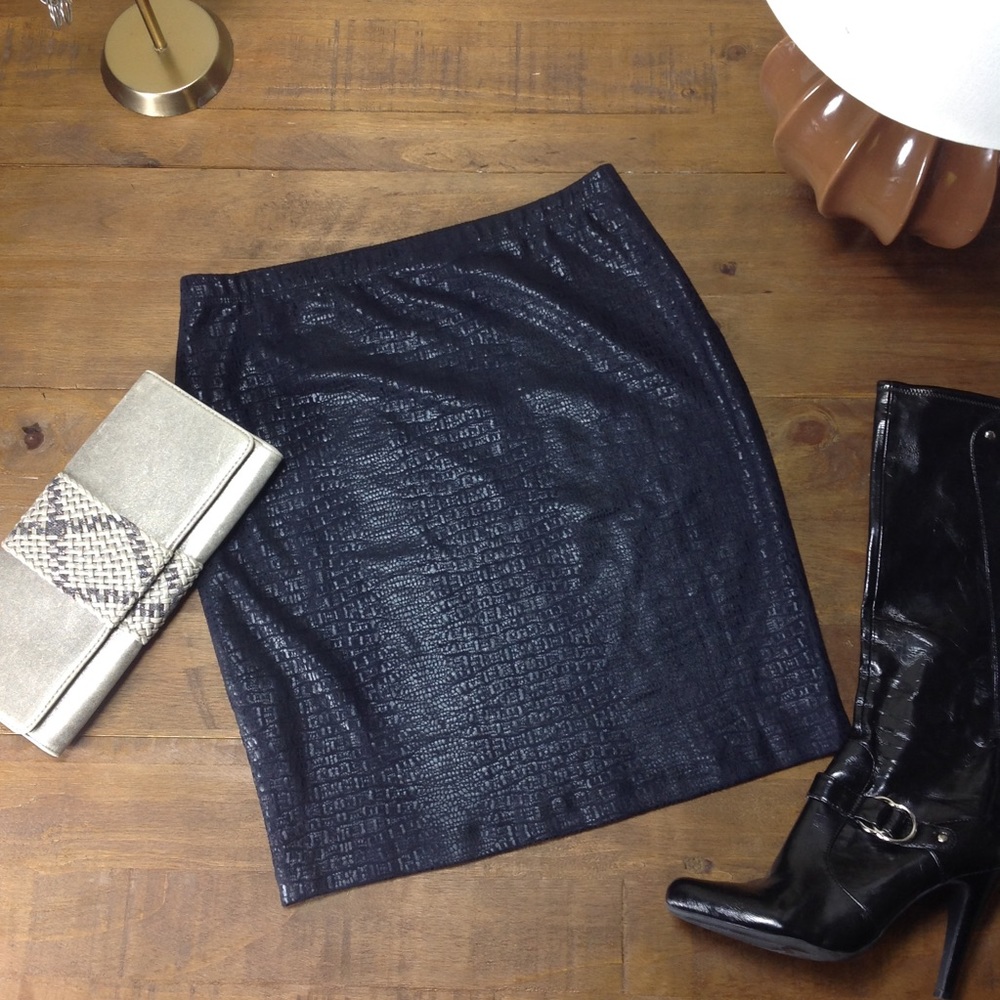 Karen Kane Black Stretch Snakeskin Print Skirt - Picture 1 of 5